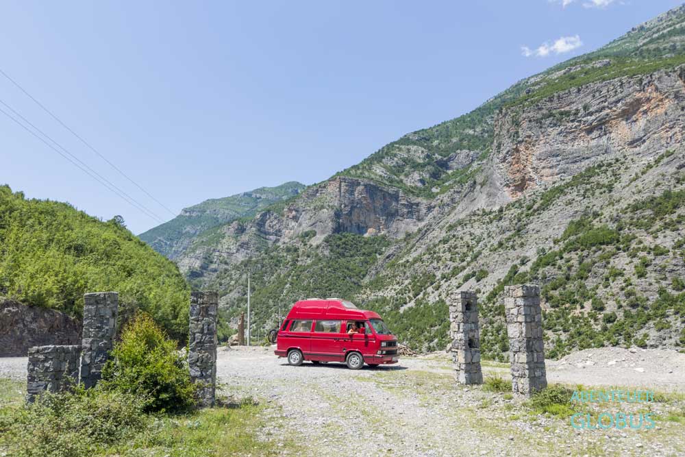 Parkplatz am Tamare Beach in der Cem-Schlucht