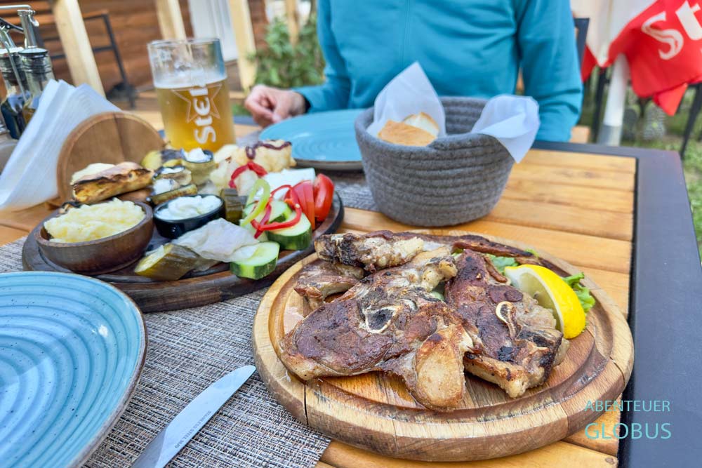 Theth: Abendessen im Shpella Restaurant 