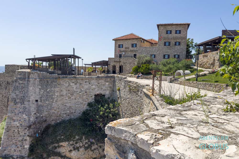 Übernachtung in Ulcinj: Hotel Balshajve in der Altstadt und Stadtmauer 