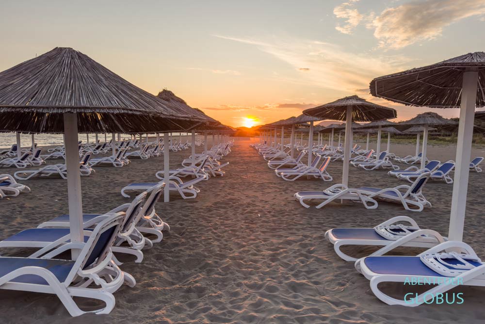 Ulcinj, Montenegro: Sonnenuntergang am Long Beach (Großer Strand oder Velika Plaza) 