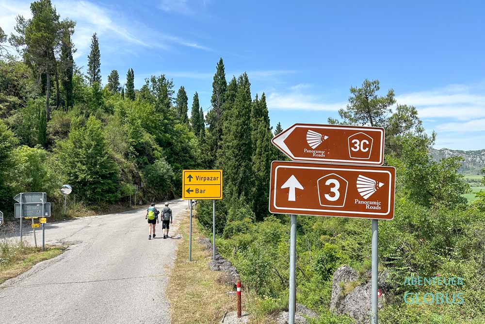 Wanderung zum Aussichtspunkt Godinje auf der Panoramastraße 3