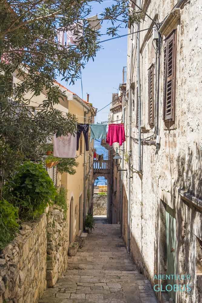 Korcula auf der Insel Korcula: Gasse in der Altstadt