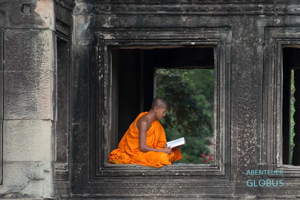 Mönch im Angkor Wat: Tipps für 2 Wochen Kambodscha Rundreise