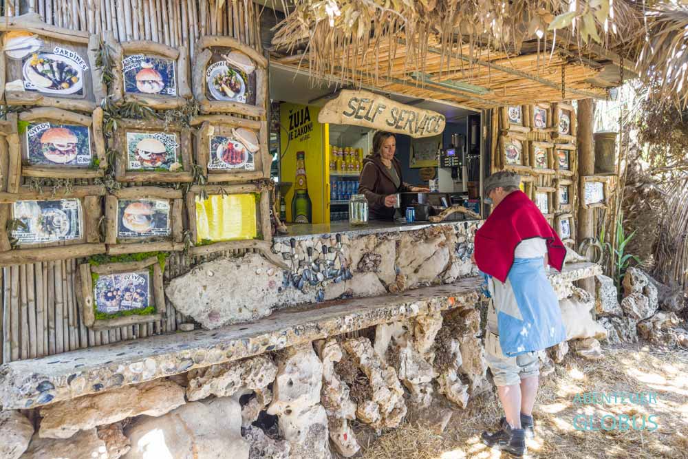 Naturschutzgebiet Kamenjak in Premantura: Safari Bar am Strand Kolumbarica