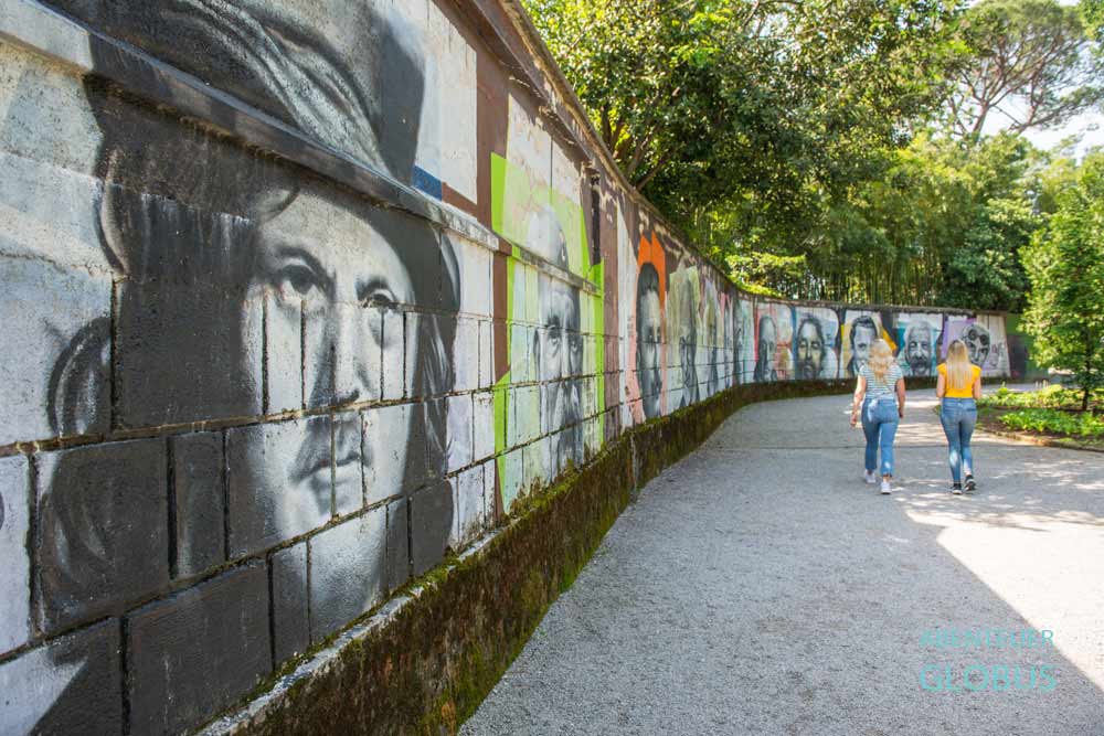 Kvarner Bucht, Opatija: Wall of Fame mit Graffiti-Portraits im Angiolina-Park