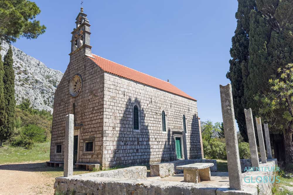 Kirche Crkva Gospa Karmelska oberhalb von Orebic
