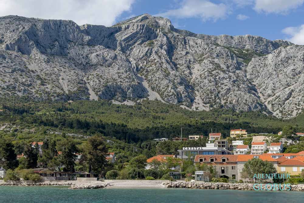 Halbinsel Peljesac: Blick auf den Küstenort Orebic und Berg Sveti Ilija 