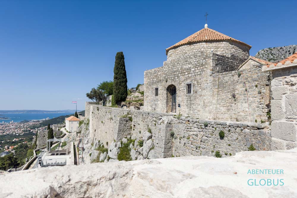 Ausflug von Split in den Ort Klis: Kirche St. Vitus in der Burg Klis
