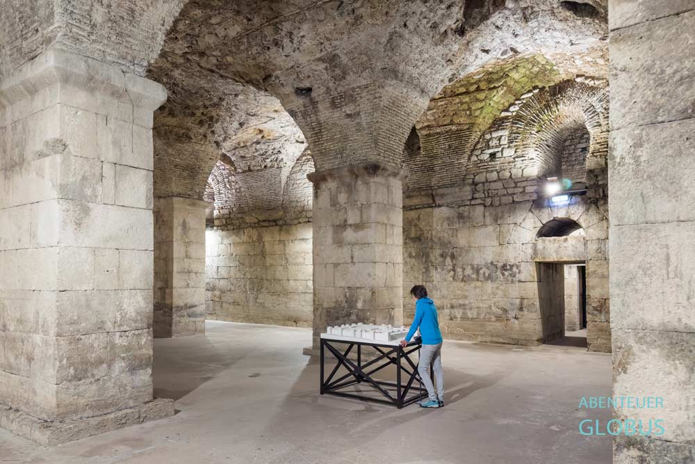 Split: Kellergewölbe des Diokletianpalastes