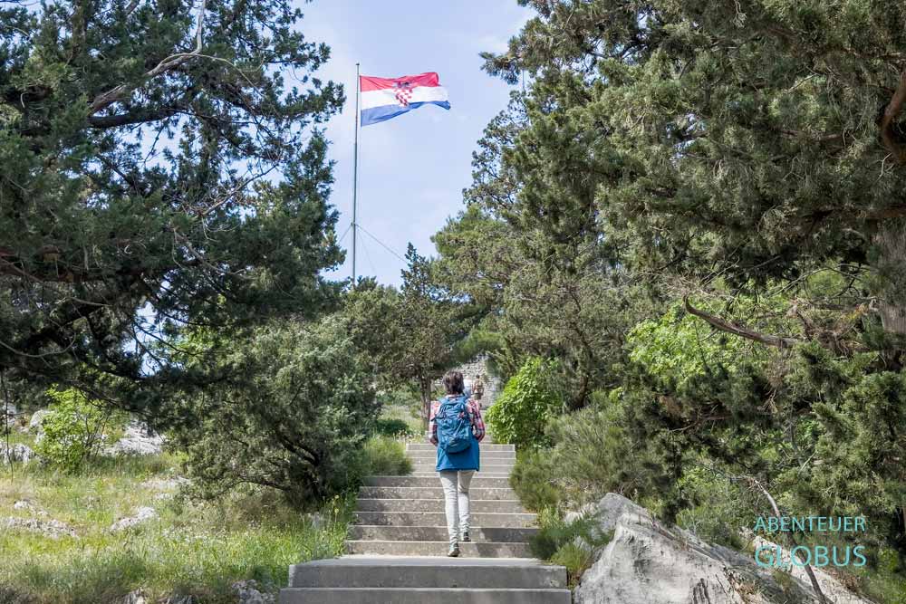 Waldpark Marjan in Split: Treppen zum Gipfel Vrh Marjana Telegrin