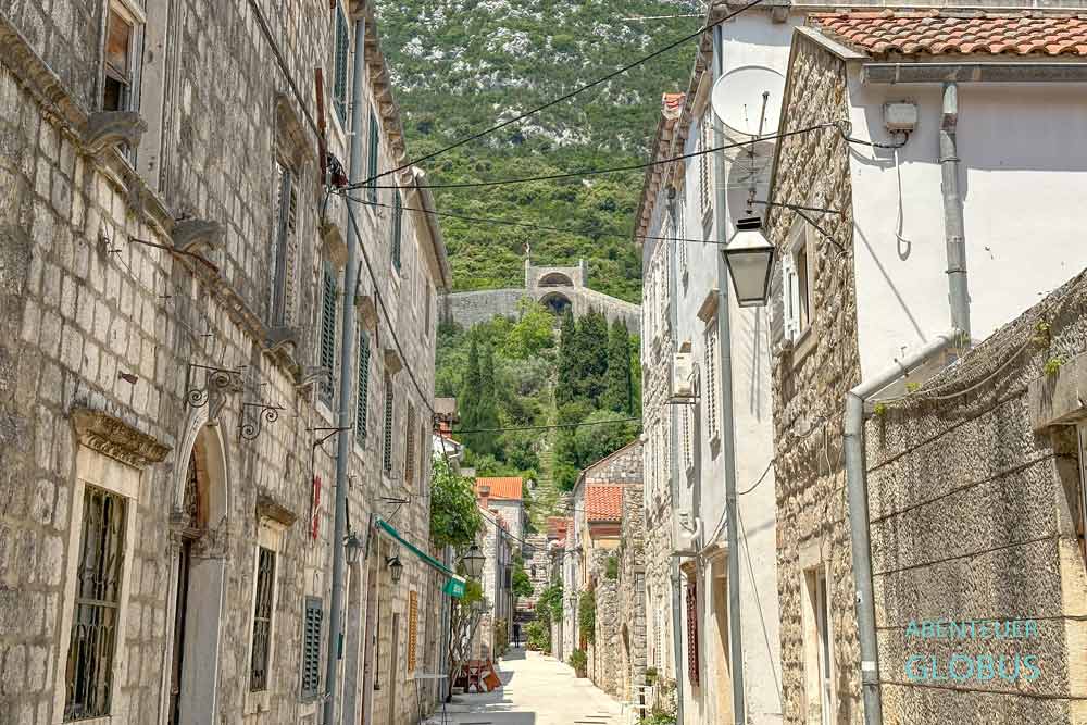 Gasse in der mittelalterlichen Altstadt