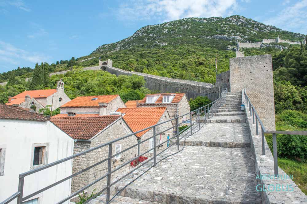 Highlight in Ston: begehbare Festungsmauer mit Türmen Nad Vodom und Stovis 