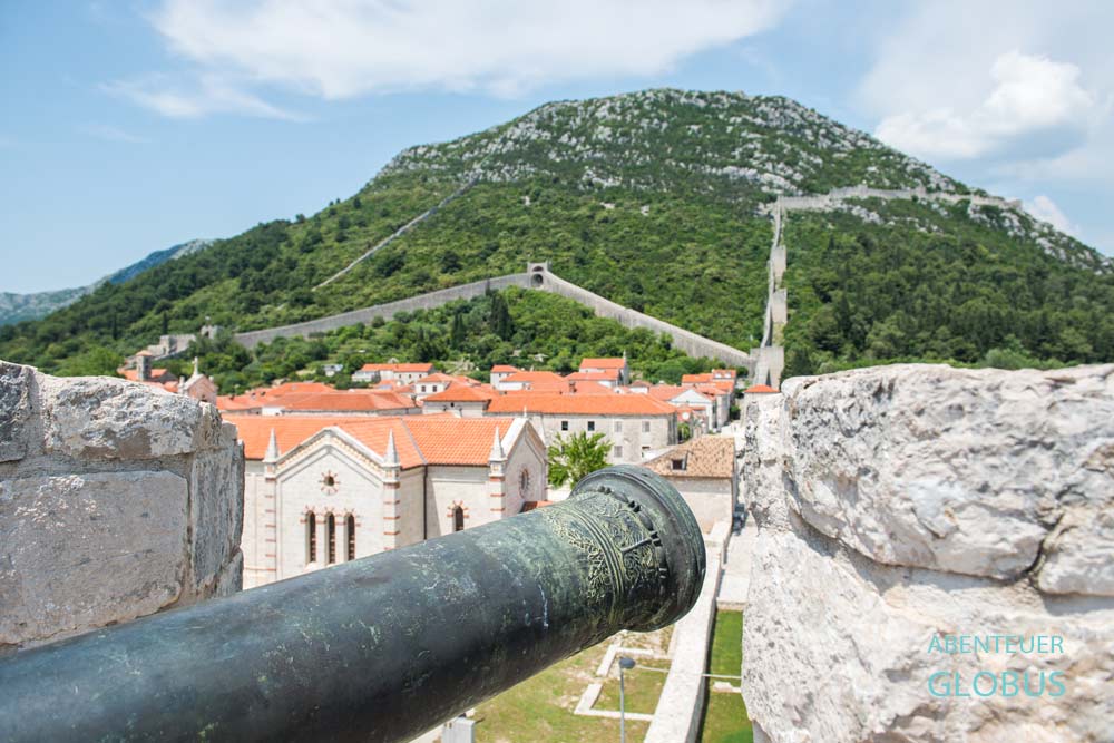 Blick vom Fort Kastio: Festungsmauer in Ston