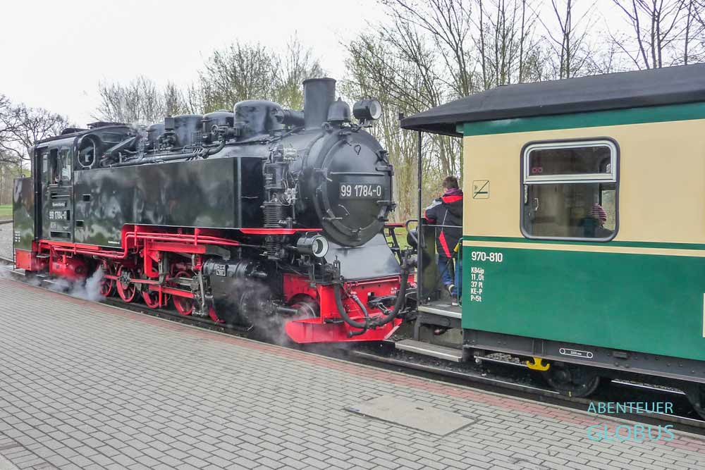Insel Rügen: Dampflok der Schmalspurbahn Rasender Roland (Rügensche BäderBahn)