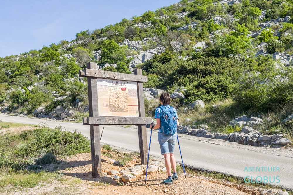 Starigrad-Paklenica: Wanderung zu den Mirila, Totenraststeine im Velebit-Gebirge 