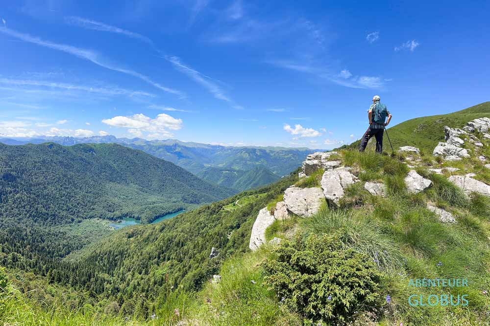 Wanderung zum Aussichtspunkt Bendovac im Nationalpark Biogradska Gora, Blick auf den See Biogradsko Jezero