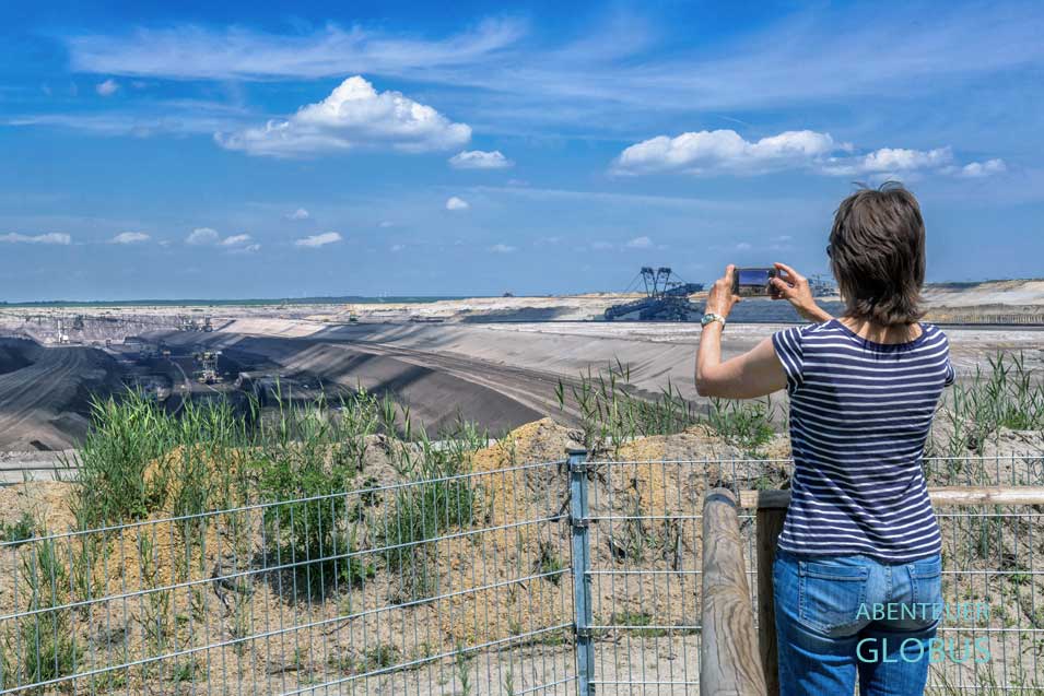 Aussichtspunkt in Proschim mit Blick in den aktiven Tagebau Welzow-Süd in der Lausitz