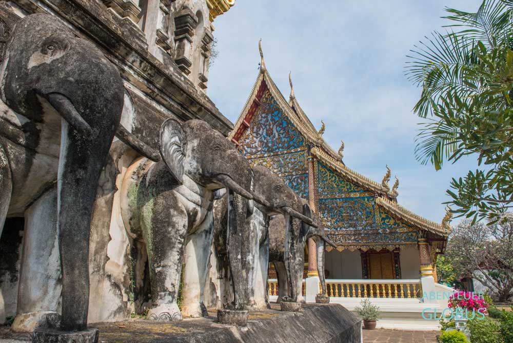 Tempel mit Elefanten in der Altstadt