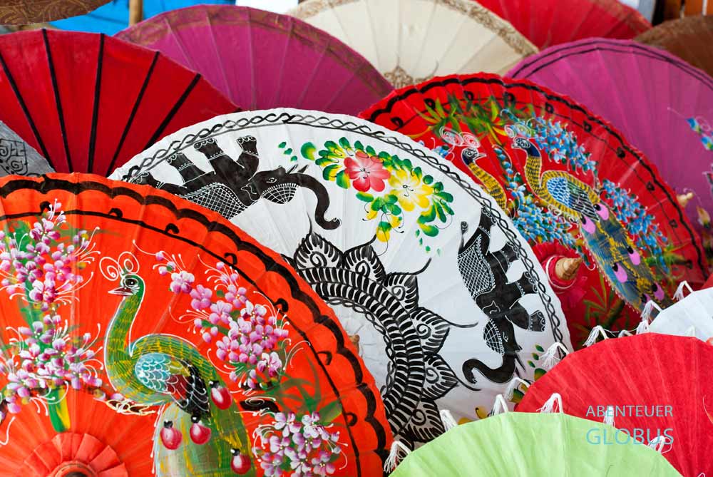 Bo Sang Umbrella Village: Bunte Schirme mit Elefanten