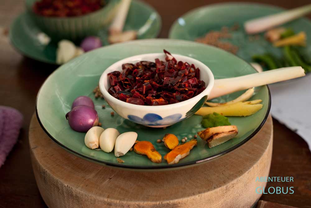 Chiliflocken werden gern in thailändischen Essen verwendet.