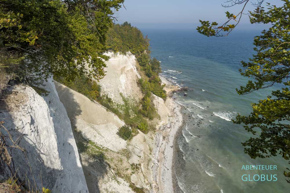 Insel Rügen, Nationalpark Jasmund: Kollicker Ufer mit Kreidefelsen