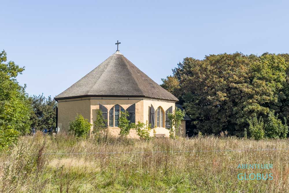 Rügen, Kap Arkona: Heiraten kann man in der Kapelle Vitt vom Fischerdorf Vitt.