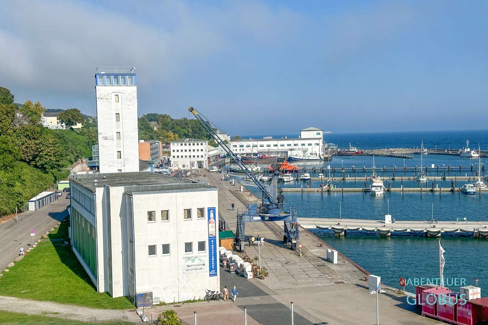 Blick von der Hängebrücke zum Stadthafen Sassnitz