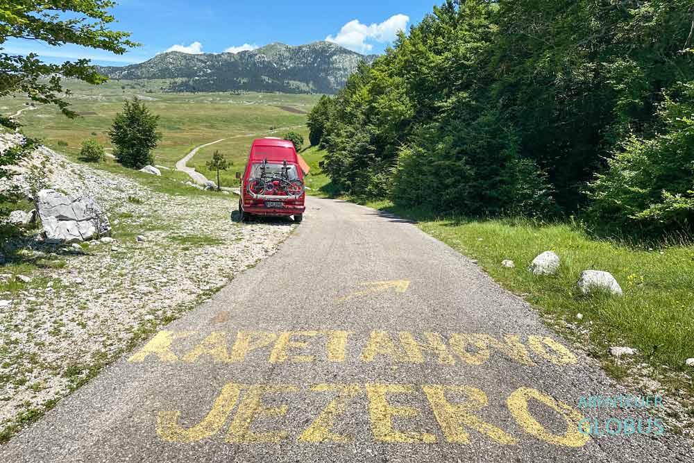 Anreise zum See Kapetanovo auf der Asphaltstraße