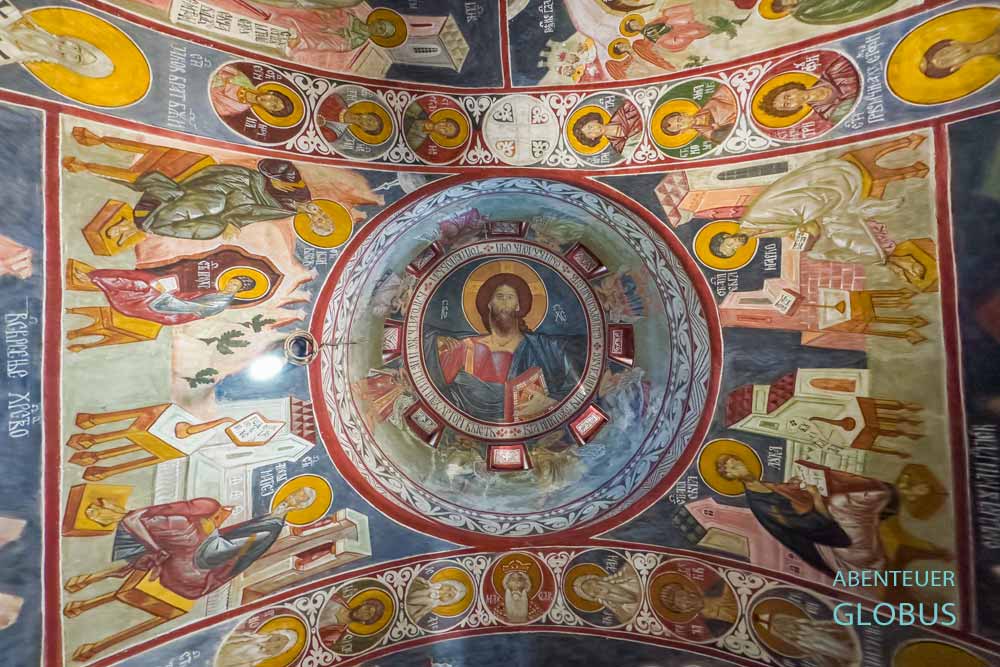 Malereien in der kleinen Kapelle im serbisch-orthodoxen Klosters Svetog Luke 