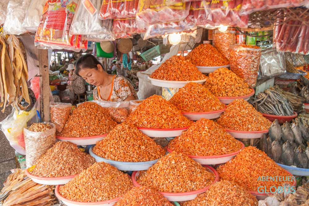 Cho Dam Markt in Nha Trang: Stand mit getrockneten Garnelen