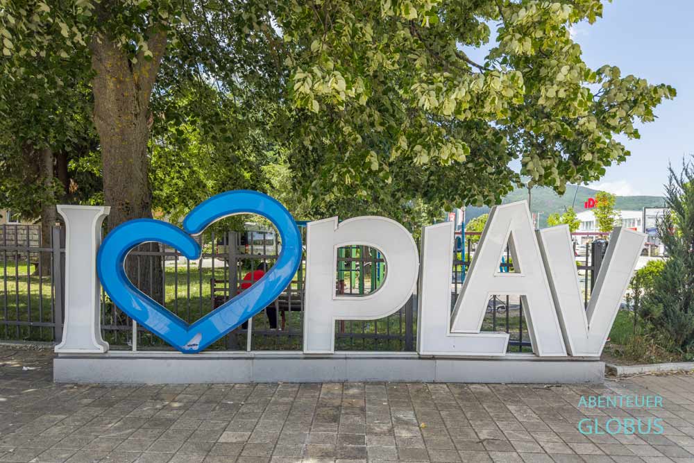 Plav am See Plavsko Jezero: Ausgangspunkt für Wanderungen ins Prokletije-Gebirge