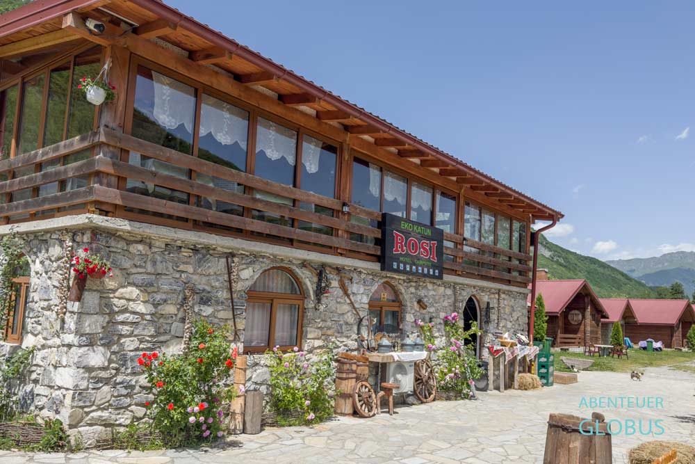 Nationalpark Prokletije, Vusanje: Restaurant vom Eko Katun Rosi (Ethno Katun ROSSI)