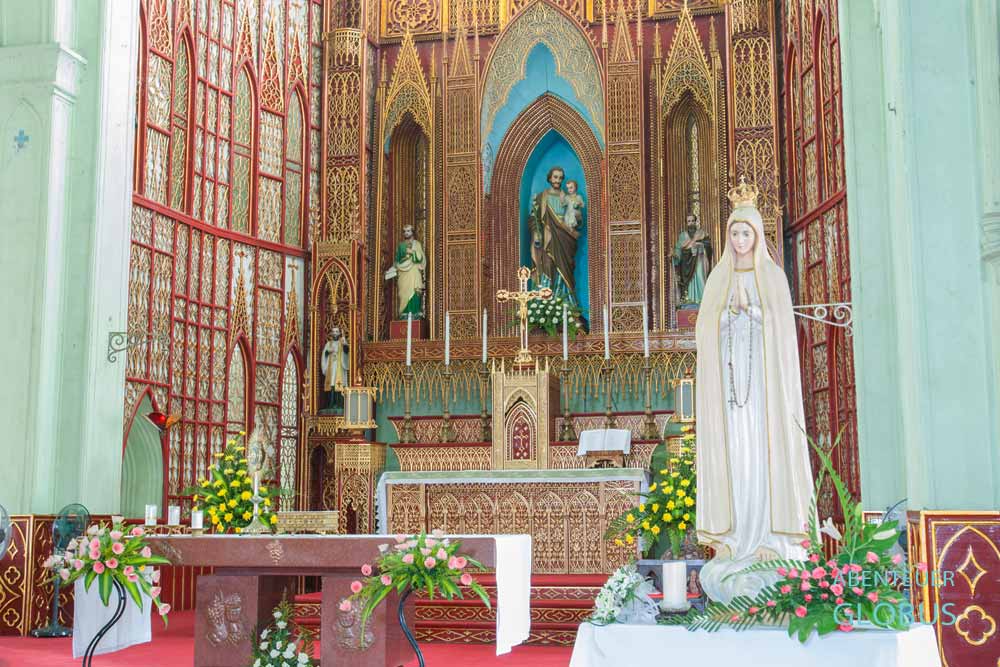 Hanoi: Altar der St. Joseph Kathedrale
