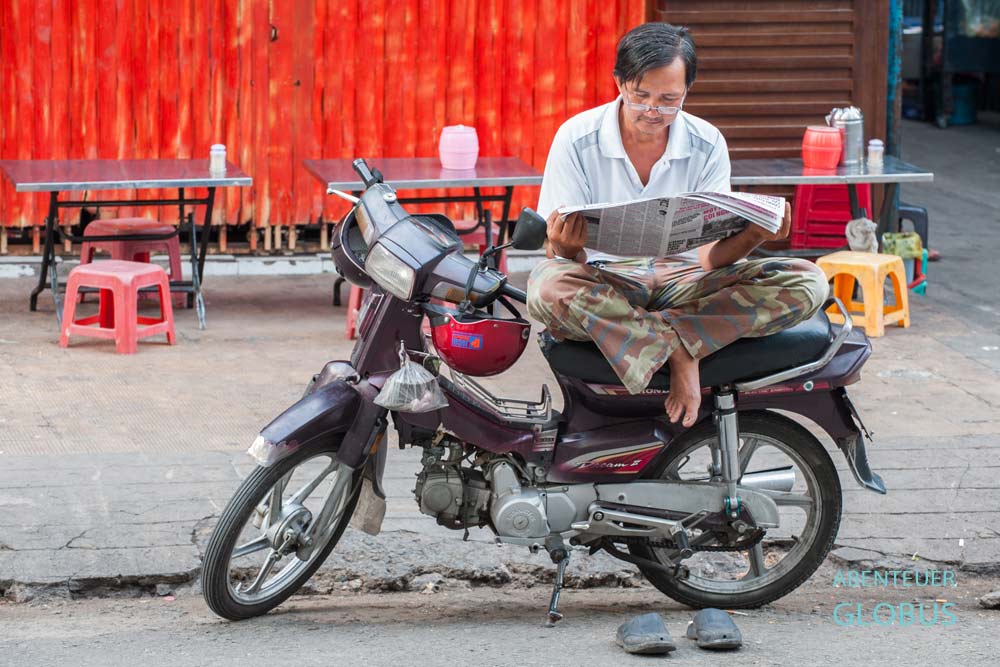 Mopedfahrer in der Altstadt von Hanoi
