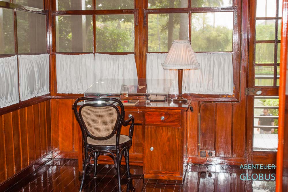 Hanoi: Arbeitszimmer im Ho Chi Minh Haus (Museum)