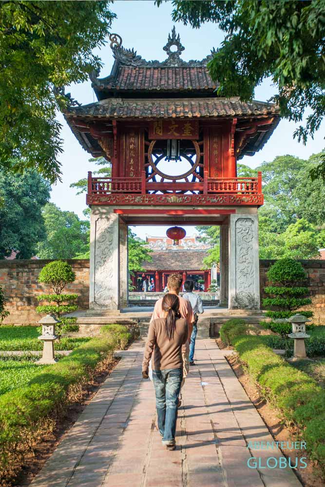 Highlight in Hanoi: Literaturtempel mit Tor