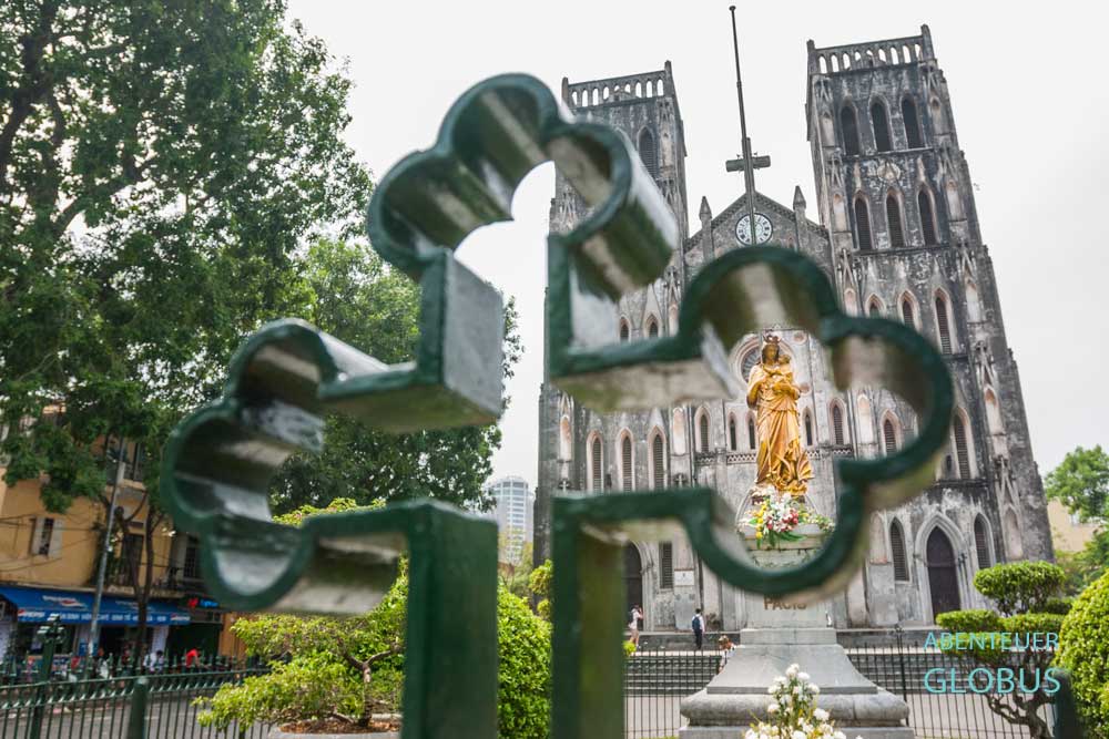 Hanoi: St. Joseph Kathedrale mit Zwillingstürmen