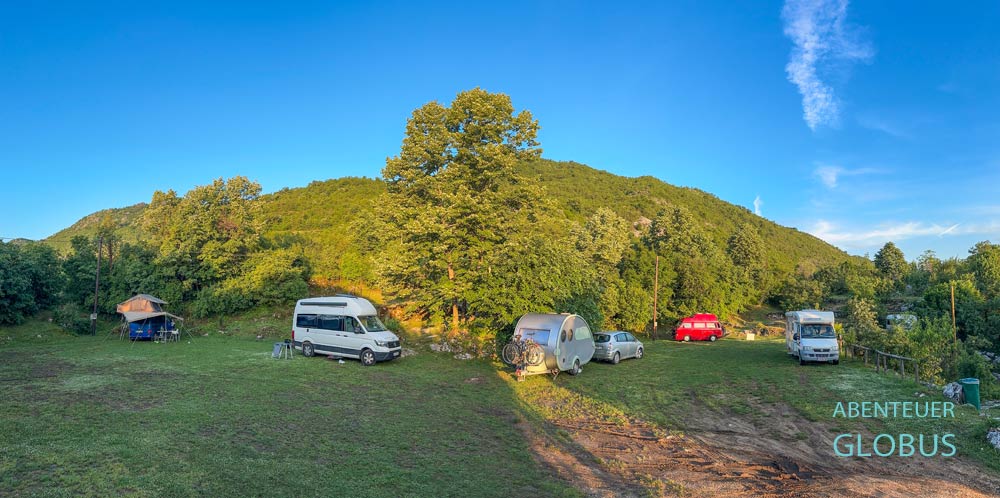 Lipa bei Cetinje: Camp Oaza mit Stellplätzen