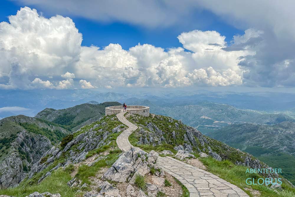 Nationalpark Lovcen: Aussichtspunkt am Njegos Mausoleum auf dem Berg Jezerski Vrh