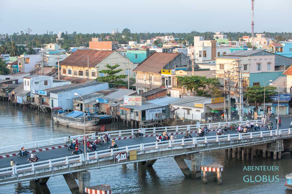 Brücke über den Bao Dinh Kanal in My Tho