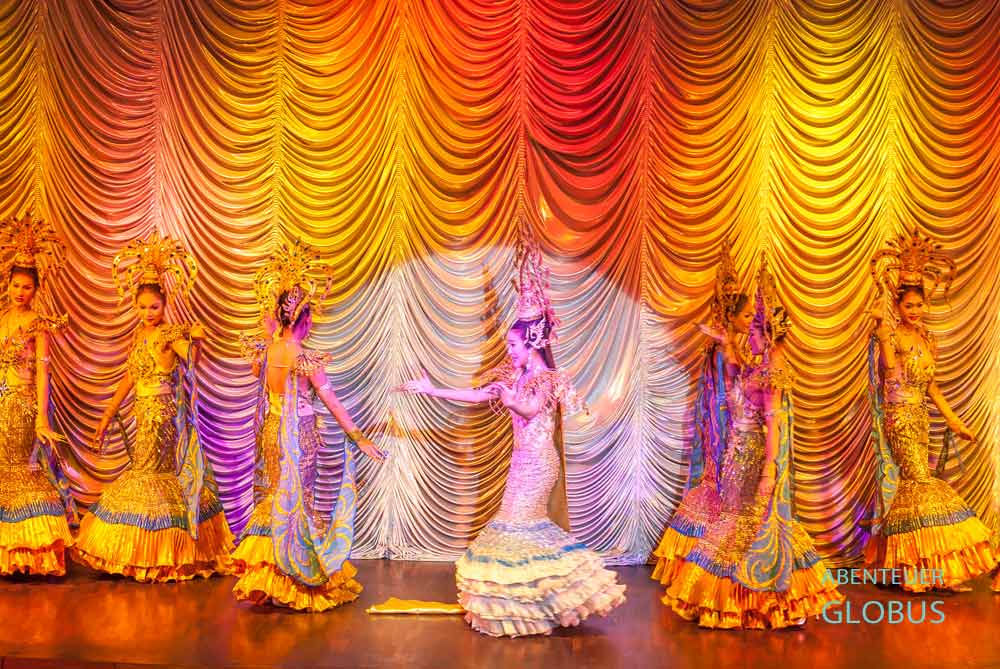 Vorführung im Simon Cabaret in Patong