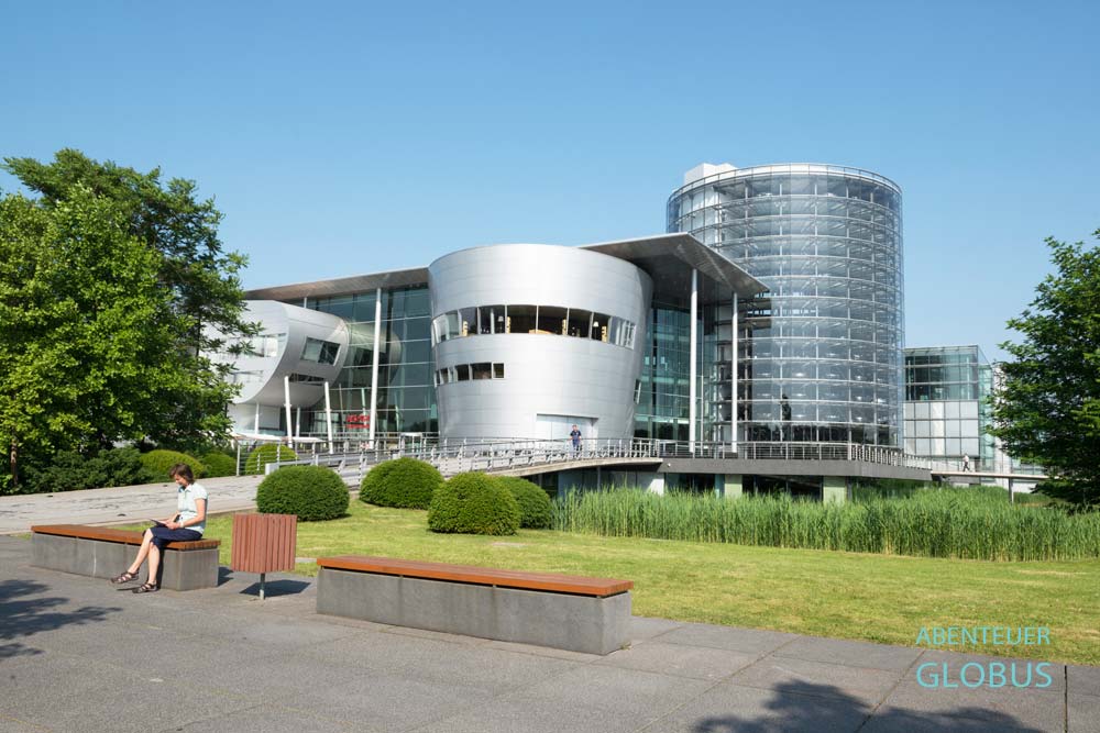 Dresden: Gläserne Manufaktur von Volkswagen