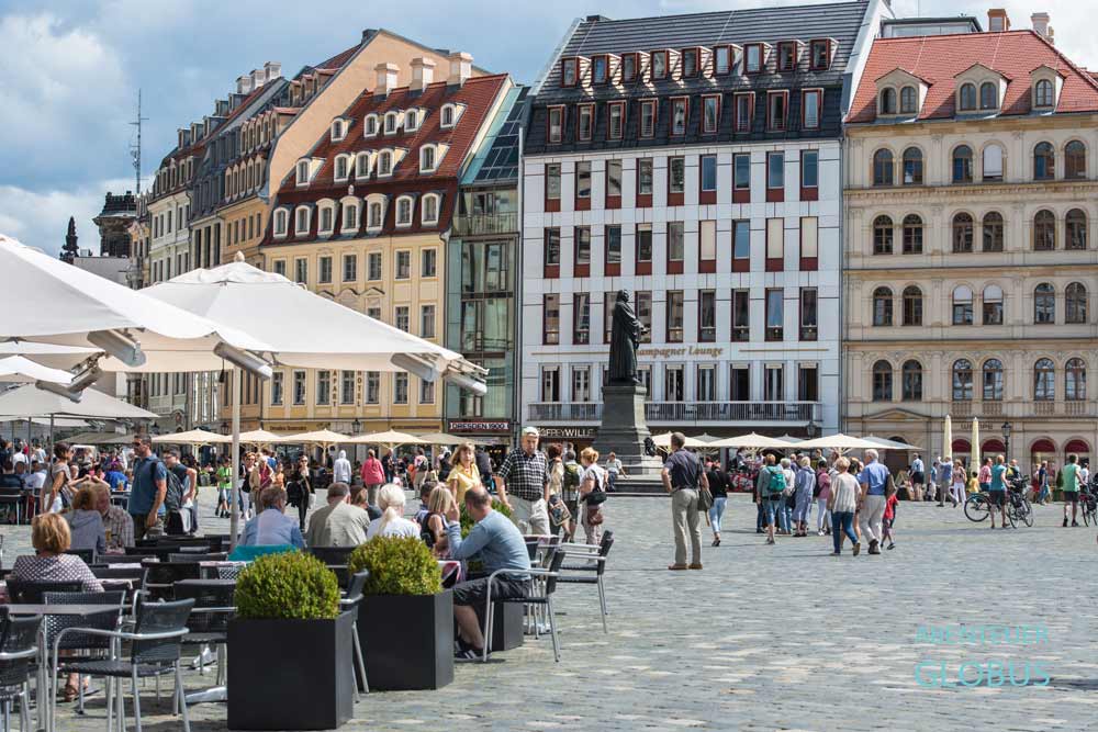 Neumarkt mit Martin-Luther-Denkmal an der Frauenkirche