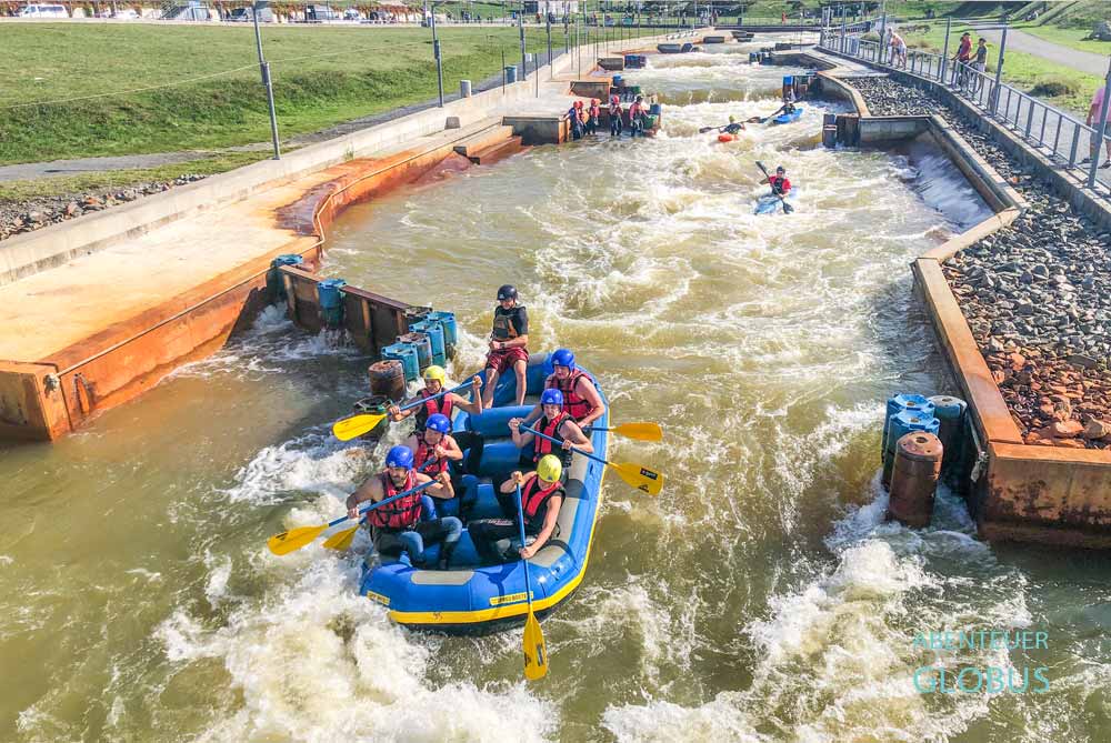 Wildwasser-Rafting im Kanupark Markkleeberg am Markkleeberger See in Leipzig
