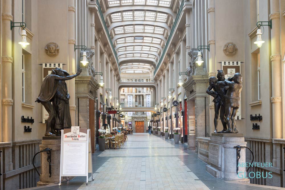 Altstadt von Leipzig: Mädlerpassage und Eingang zum Restaurant Auerbachs Keller