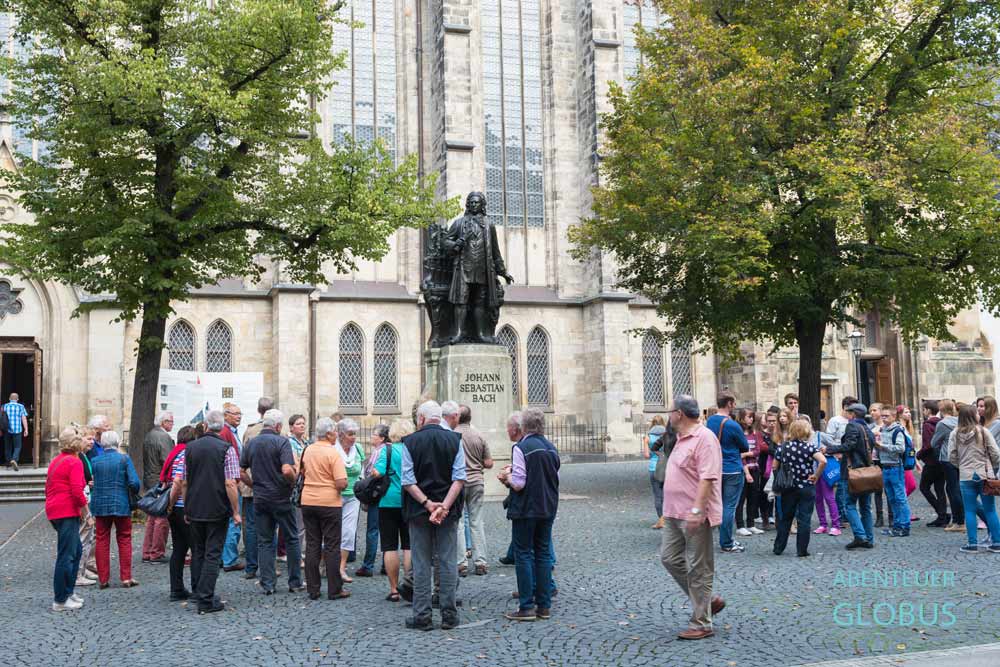 Thomaskirche und Bach-Denkmal in Leipzig