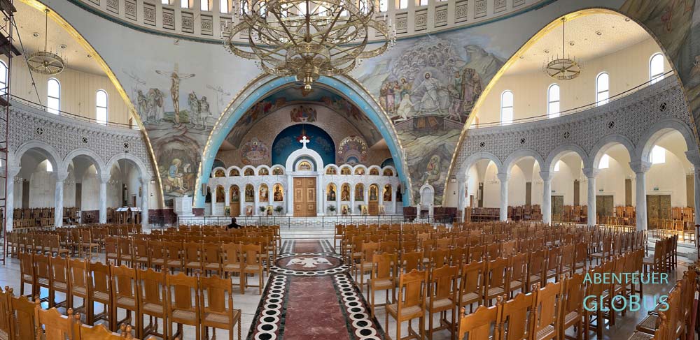 Innenraum der Auferstehungskirche Christi (Katedralja Ngjallja e Krishtit)