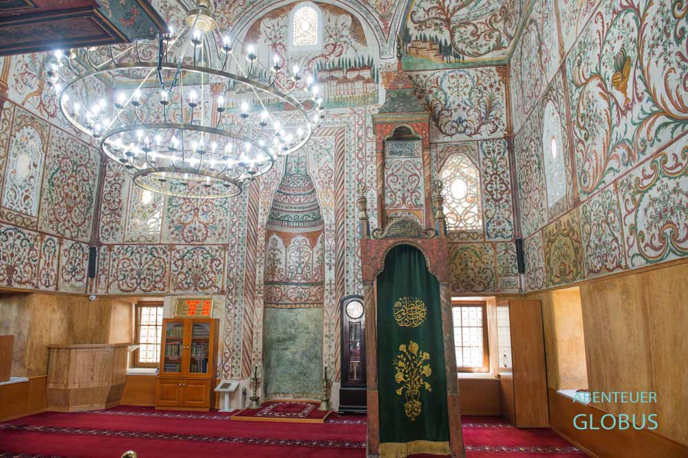 Tirana: Gebetsraum der Et’hem Bey Moschee