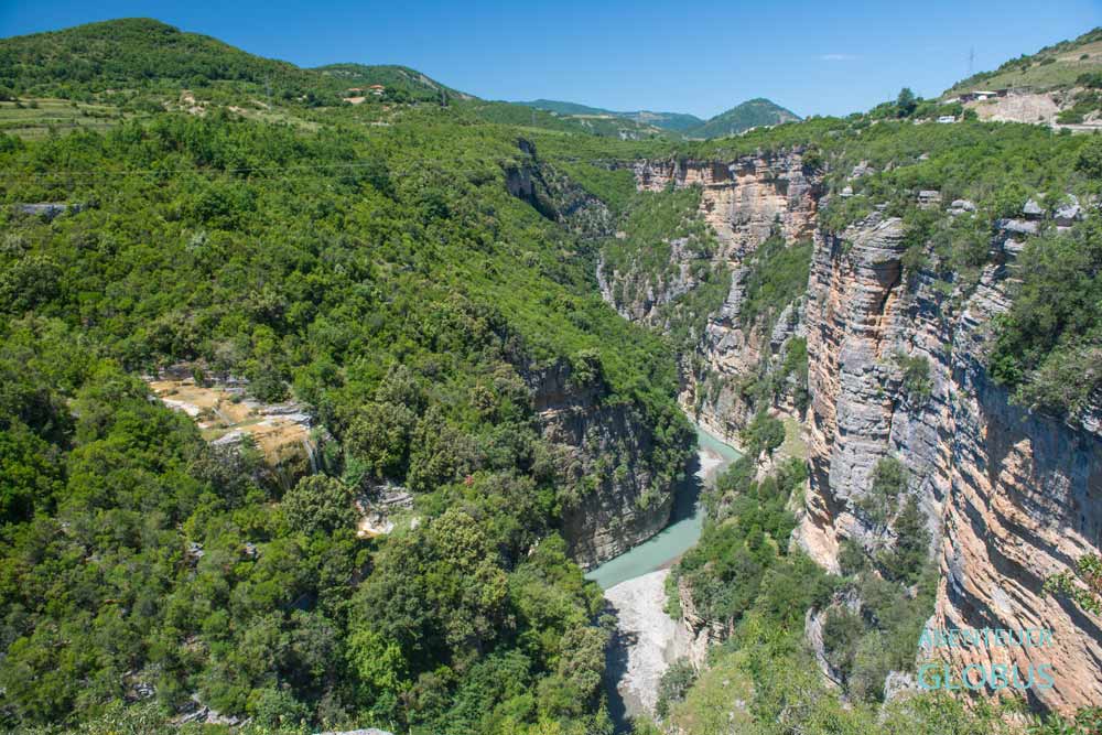 Blick vom Aussichtspunkt Osum Canyon Bridge Viewpoint