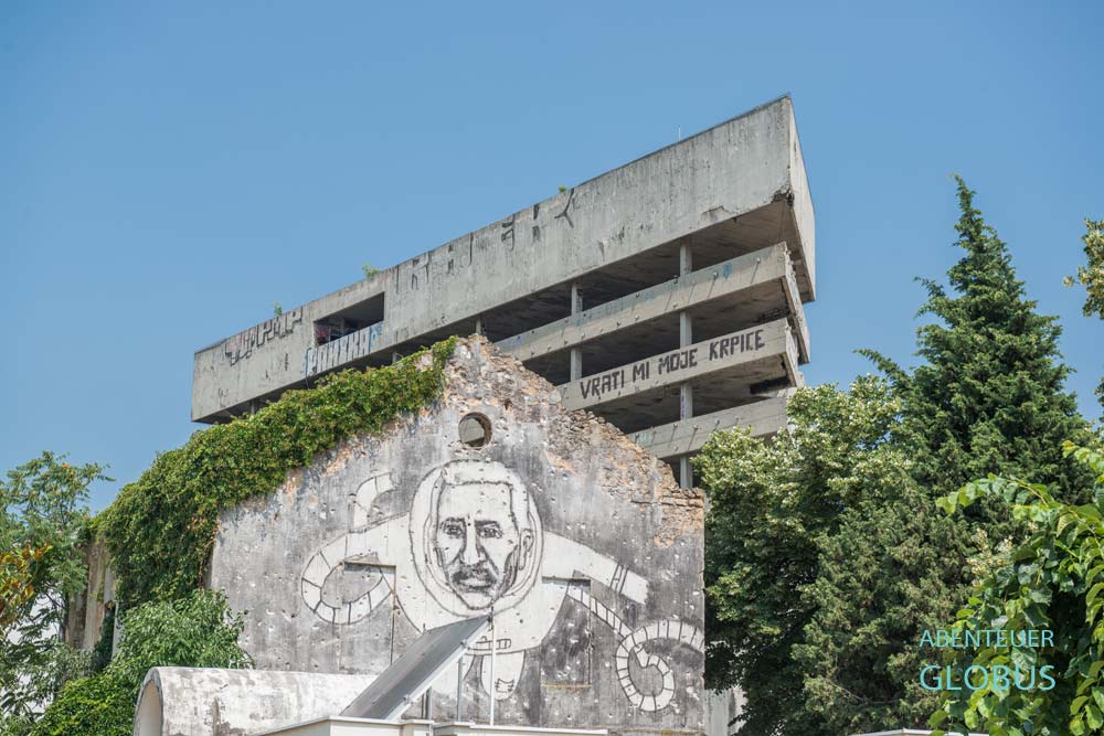 Mostar: Scharfschützenturm (Sniper Tower) während des Bosnienkriegs
